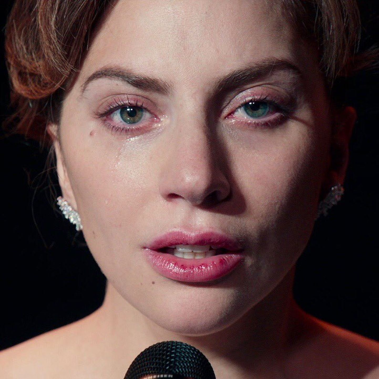 Lady Gaga filmi «Täht on sündinud» lõpustseenis.