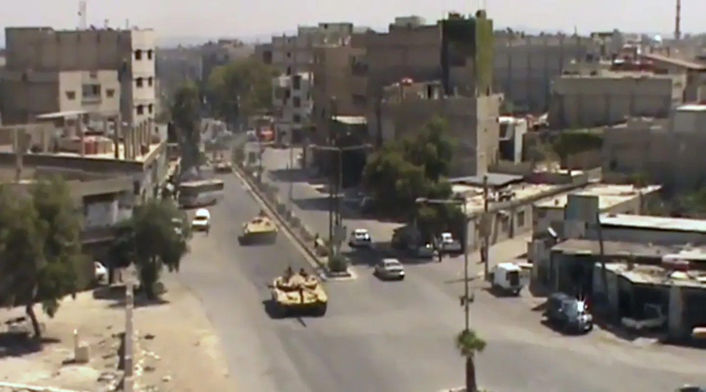 Süüria valitsusvägede tankid Damaskuse kesklinnas