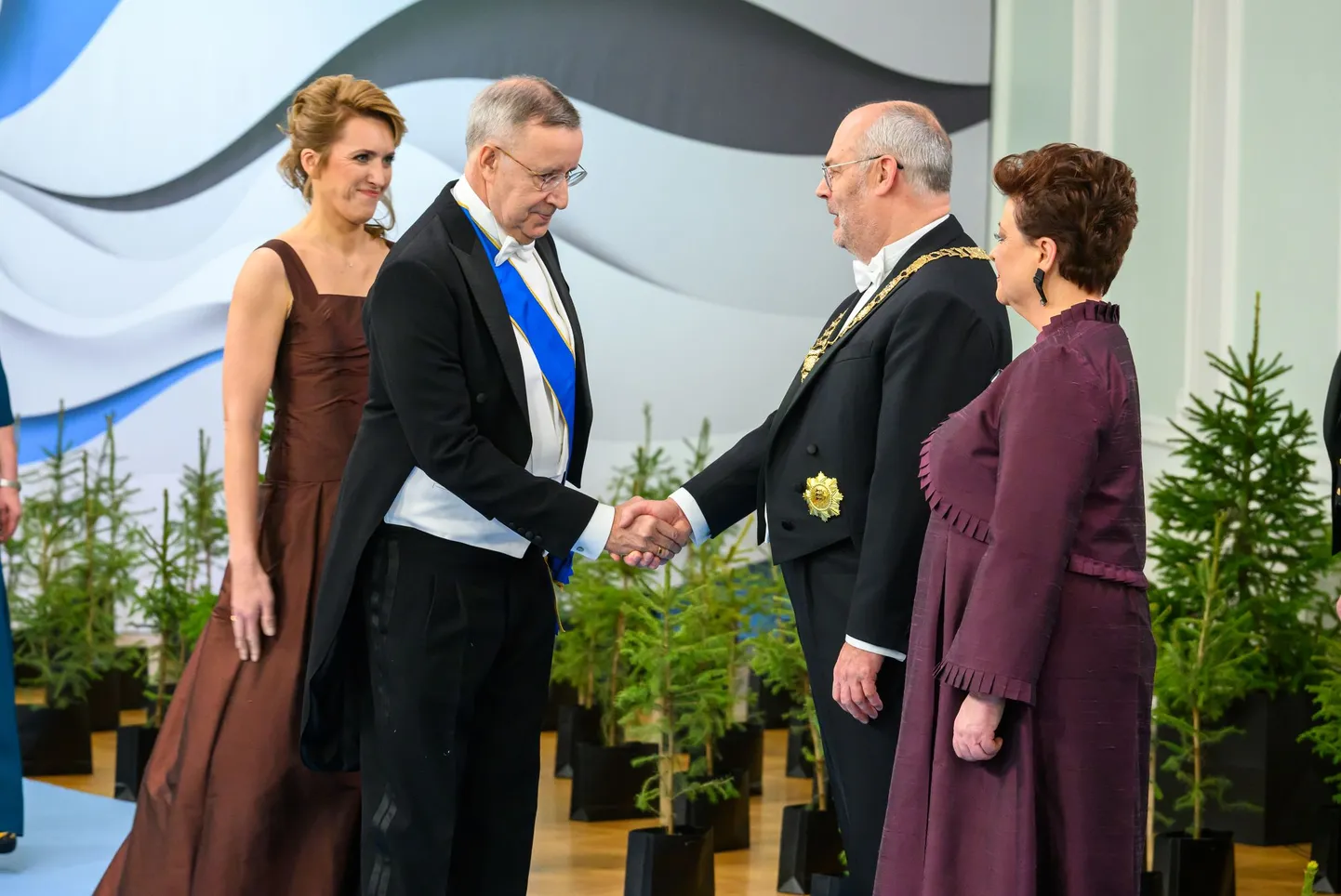 Vabariigi presidendi tänavune kätlemistseremoonia oli veidi teistsugune kui varem.