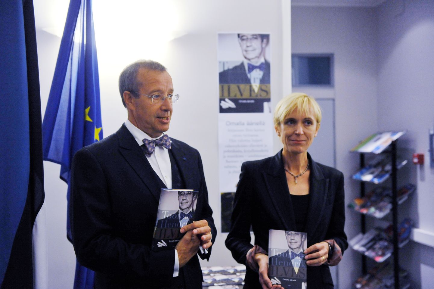 President T.H. Ilvese raamatu esitlus Helsingis, Eesti saatkonnas. T.H. Ilves, Iivi Anna Masso.