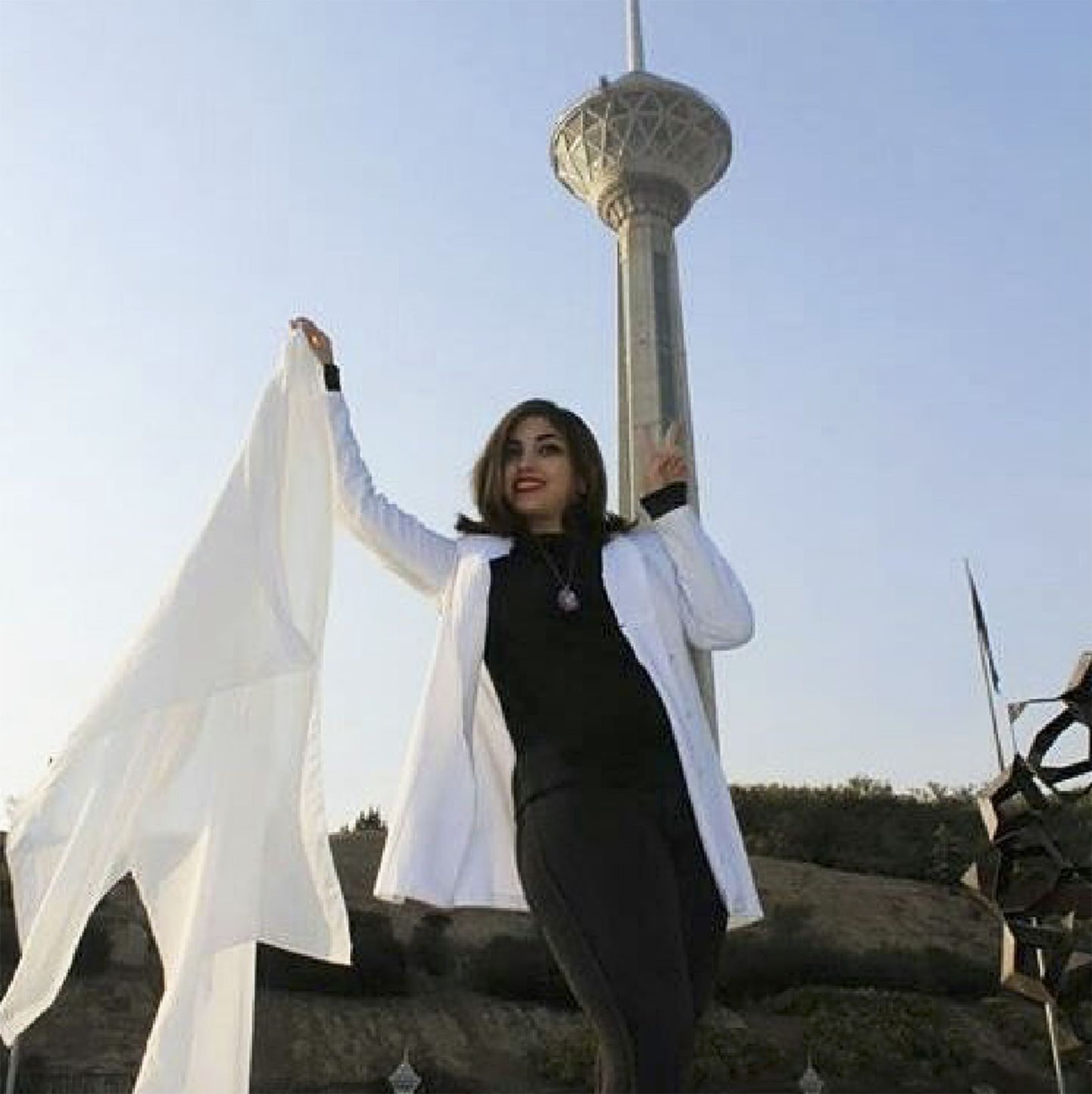Iraanlanna pearäti kandmise vastu meelt avaldamas.