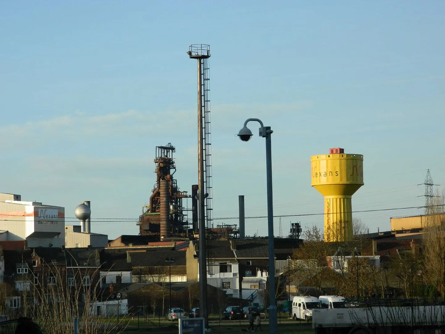 Tüüpiline Charleroi panoraam korstnate ja vabrikutega jätab trööstitu mulje.