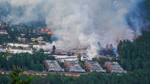 Norras möllav tulekahju on hävitanud üle saja ridaelamuboksi