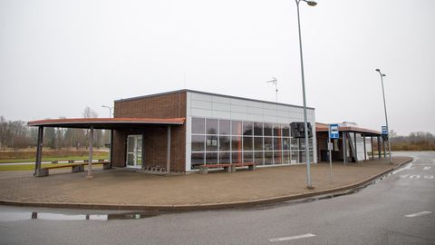 JÄRVA TEATAJA LUGEJA ⟩ Miks ma ei saa Tallinnast tulles Mäo reisiterminalist bussiga Paidesse sõita