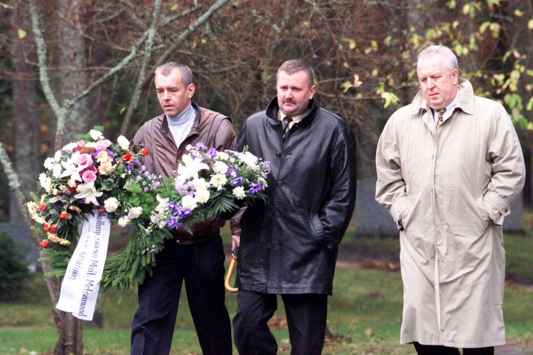 1999. aasta oktoober: Keskturu uus juht Vladimir Polištšuk Mait Metsamaa matustel.
