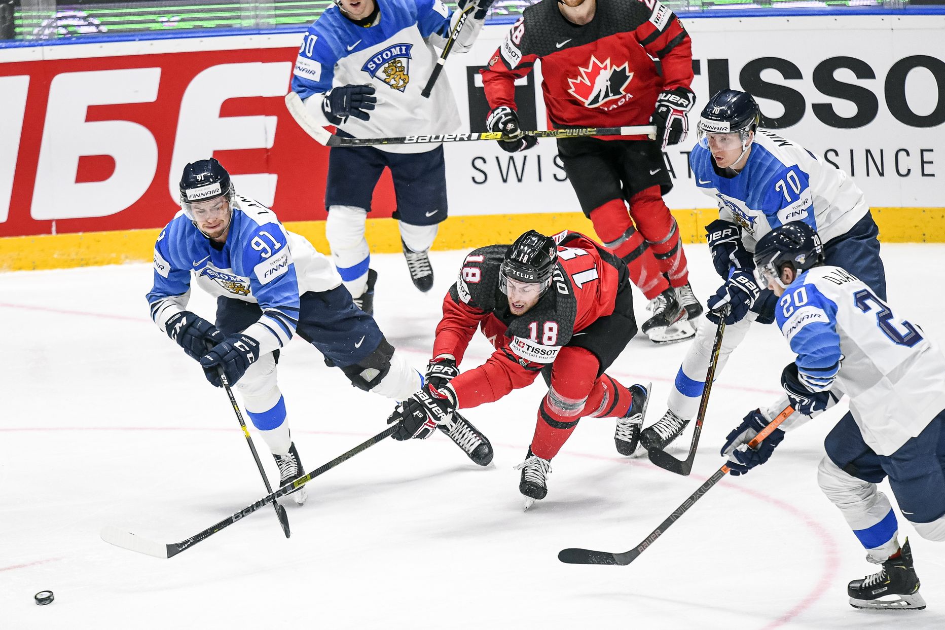Kanādas un Somijas hokejisti