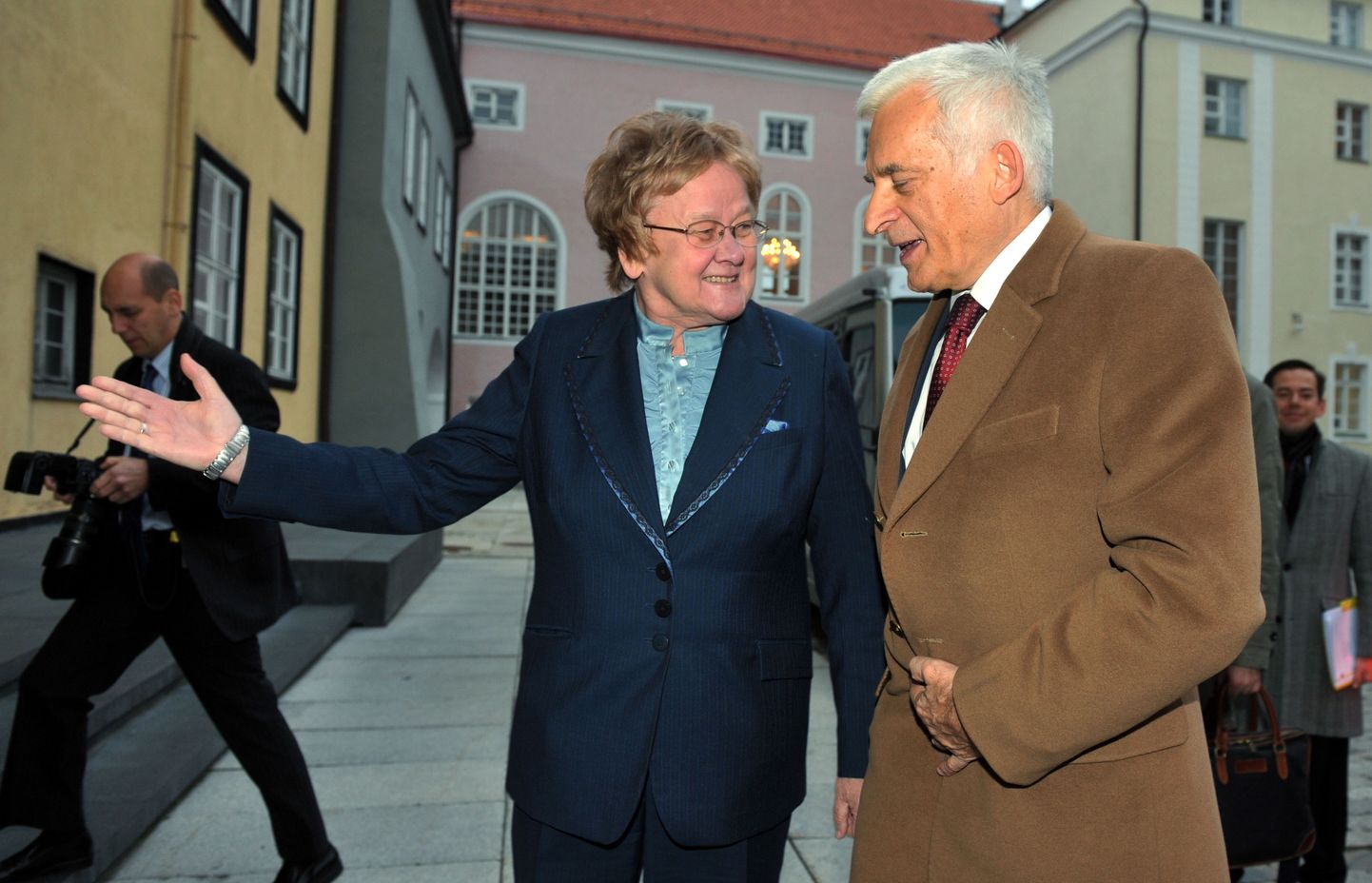 Europarlamendi presidendi Jerzy Buzeki visiit Eestisse. Kohtumine riigikogu esimehe Ene Ergmaga.