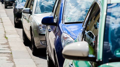 Sodu skaits mazināsies: parakstīts memorands, lai sakārtotu autostāvvietu nozari