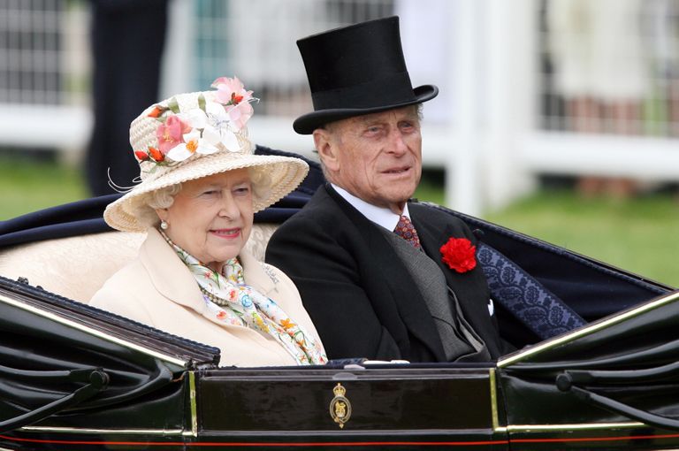 2017. aastast prints Philip enam kuningannaga ametikohustuste täitmisel kaasas ei käi.