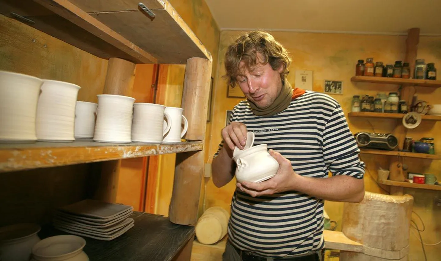 Eddi Leet peab potitehast.