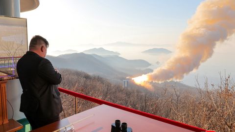 BLUFF? ⟩ Eksperdid kahtlevad Põhja-Korea uue raketimootori väidetes