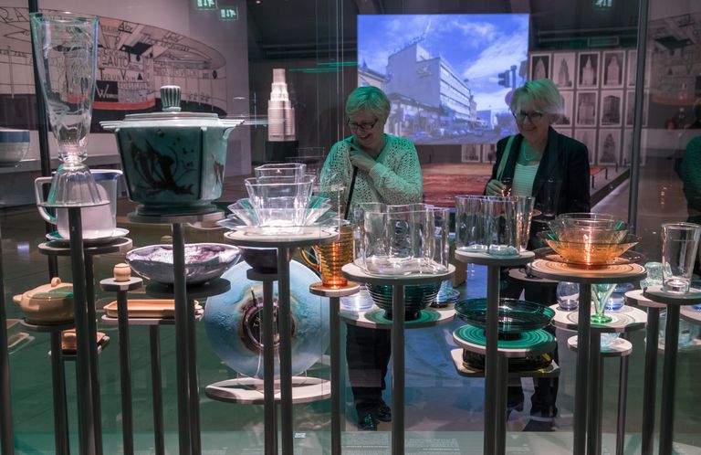 Helsingi kunstimuuseumis ehk HAMis on 9000 teost, muuhulgas ka ohtralt Soome klaasikunsti.