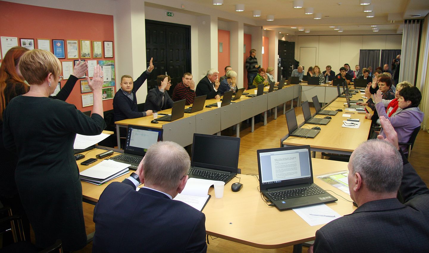 Кохтла-Ярвеское горсобрание первым и единственным среди собраний самоуправлений Ида-Вирумаа организует полностью электронное заседание.