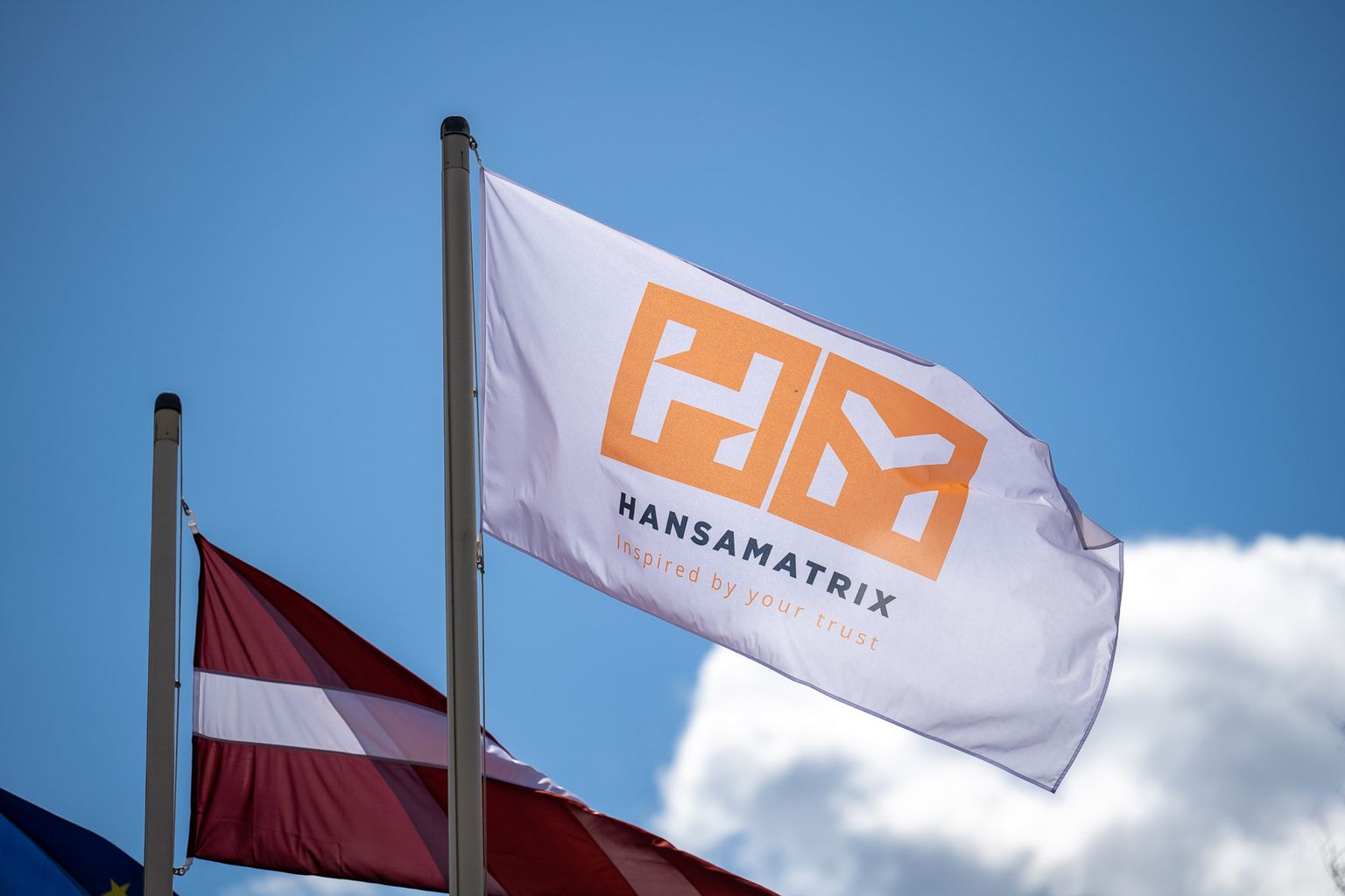 "HansaMatrix" karogs.