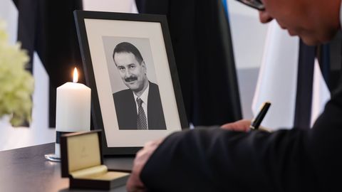 Laupäev on Siim Kallase ärasaatmise puhul leinapäev