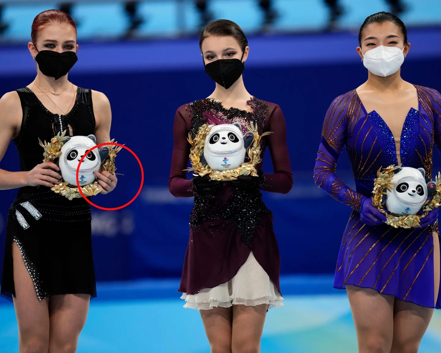 Aleksandra Trusova, Anna Ščerbakova un Kaori Sakamato