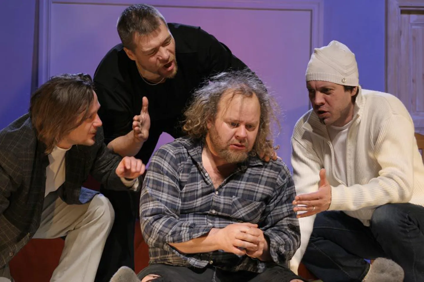 Ugala teatri suures saalis etendub  «Meeste kodu».