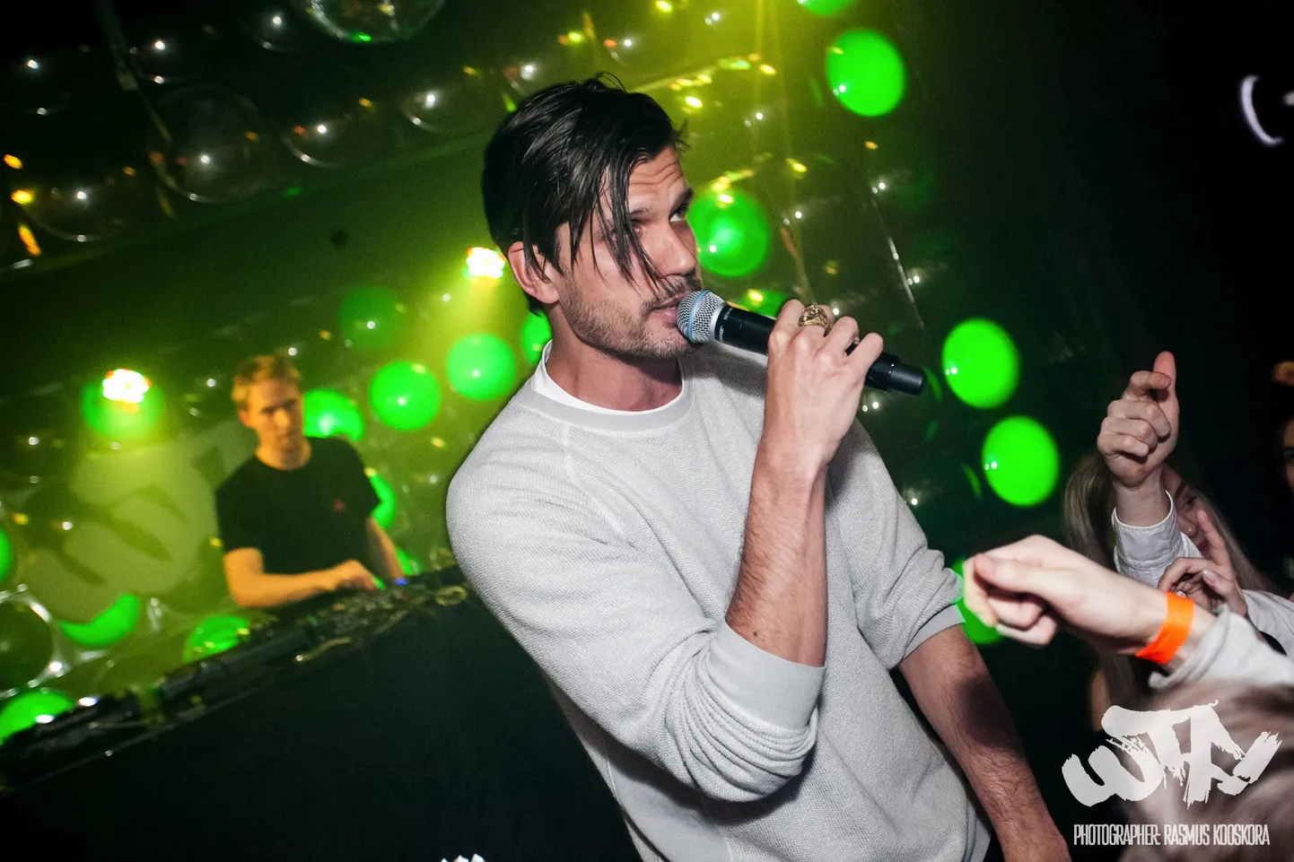 Reket esines ööklubis Privé