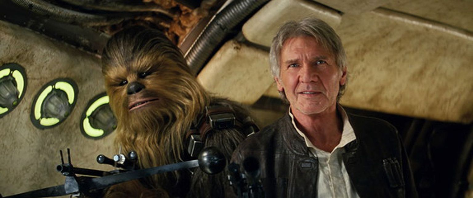 Kaader filmist «Star Wars: The Force Awakens». Pildil Peter Mayhew Chewbaccana ja Harrison Ford Han Solona