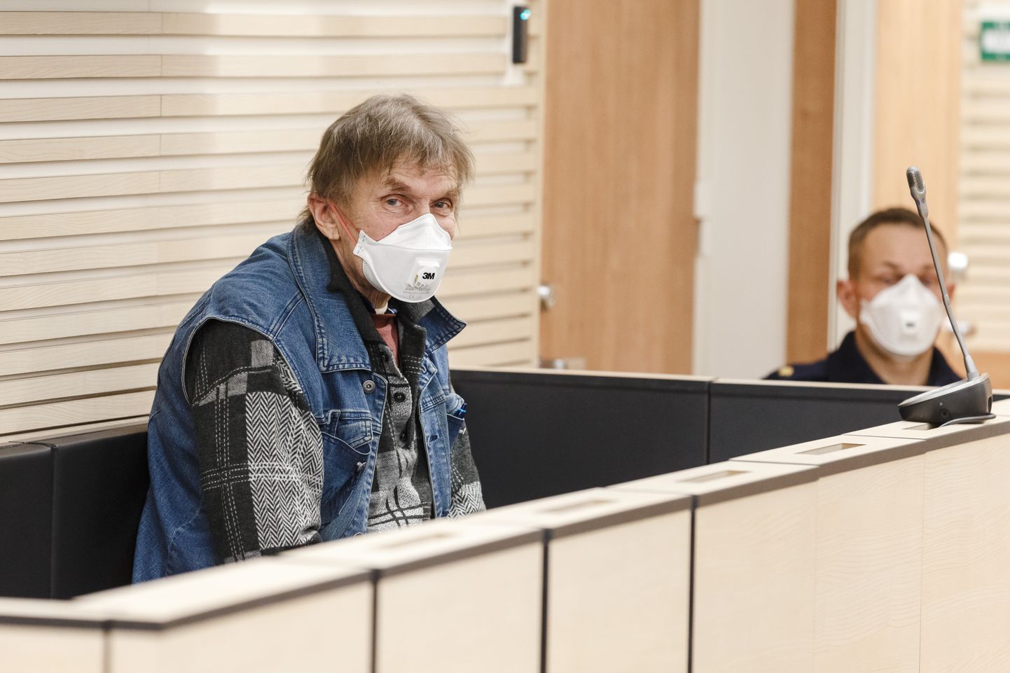Kohtu all Viktor Kovalenko, kes prokuratuurile kirja teel ise tapmise üles tunnistas.