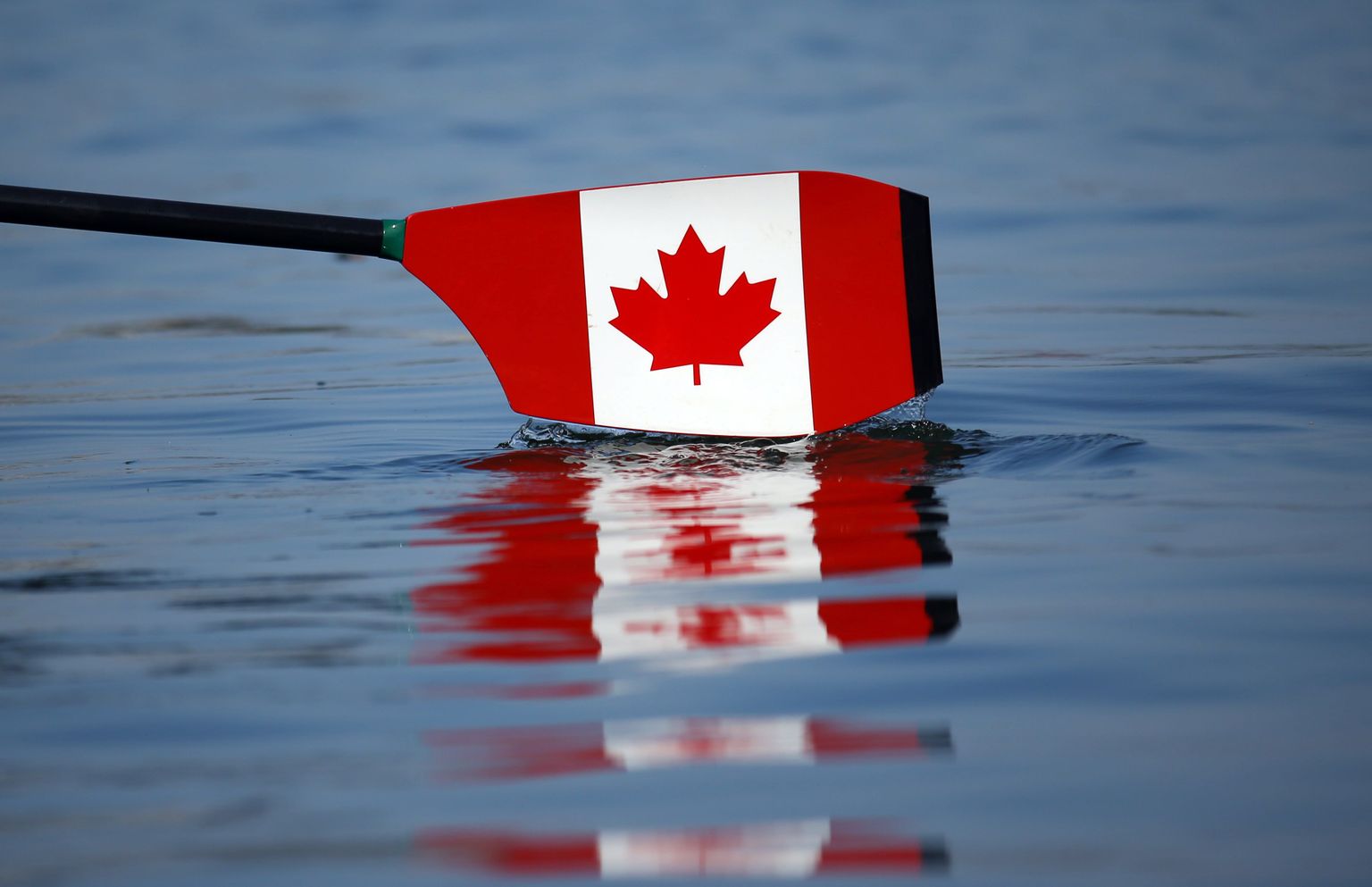 Kanada lipuga sõudeaer