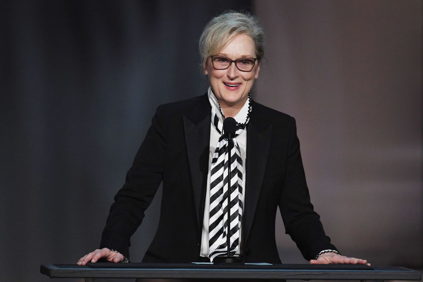 Meryl Streep plaanib tulevasel Oscarite jagamisel kanda sümboolset musta kleiti, mis oleks protest seksuaalse ahistamise vastu