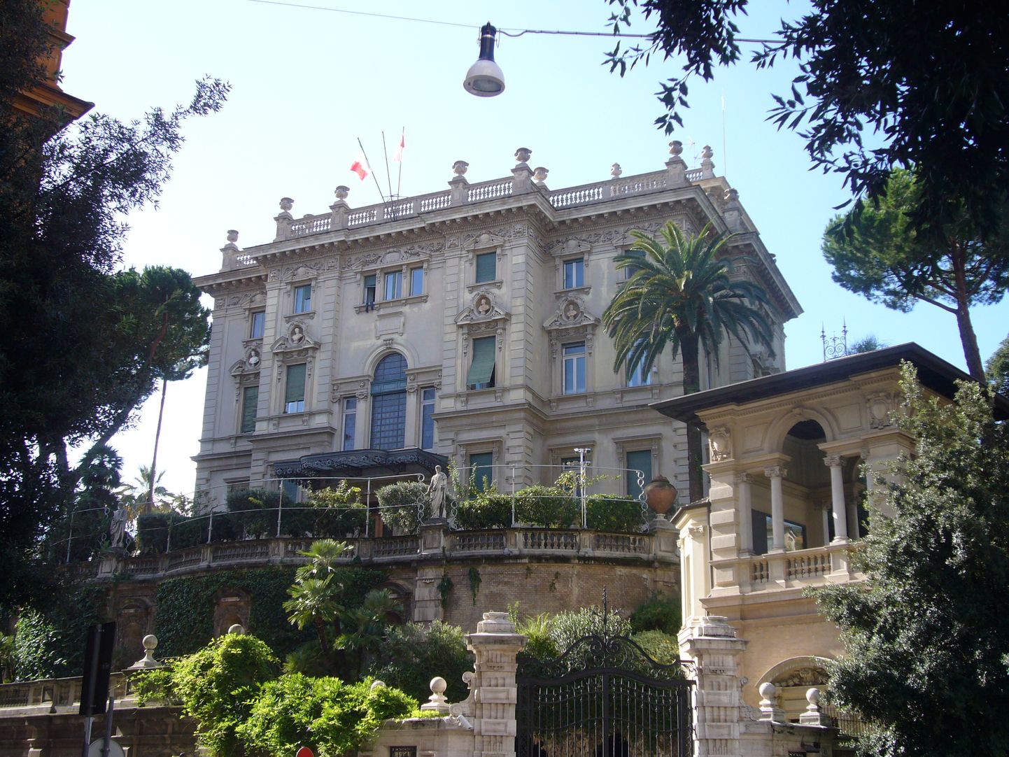 Villa Aurora.