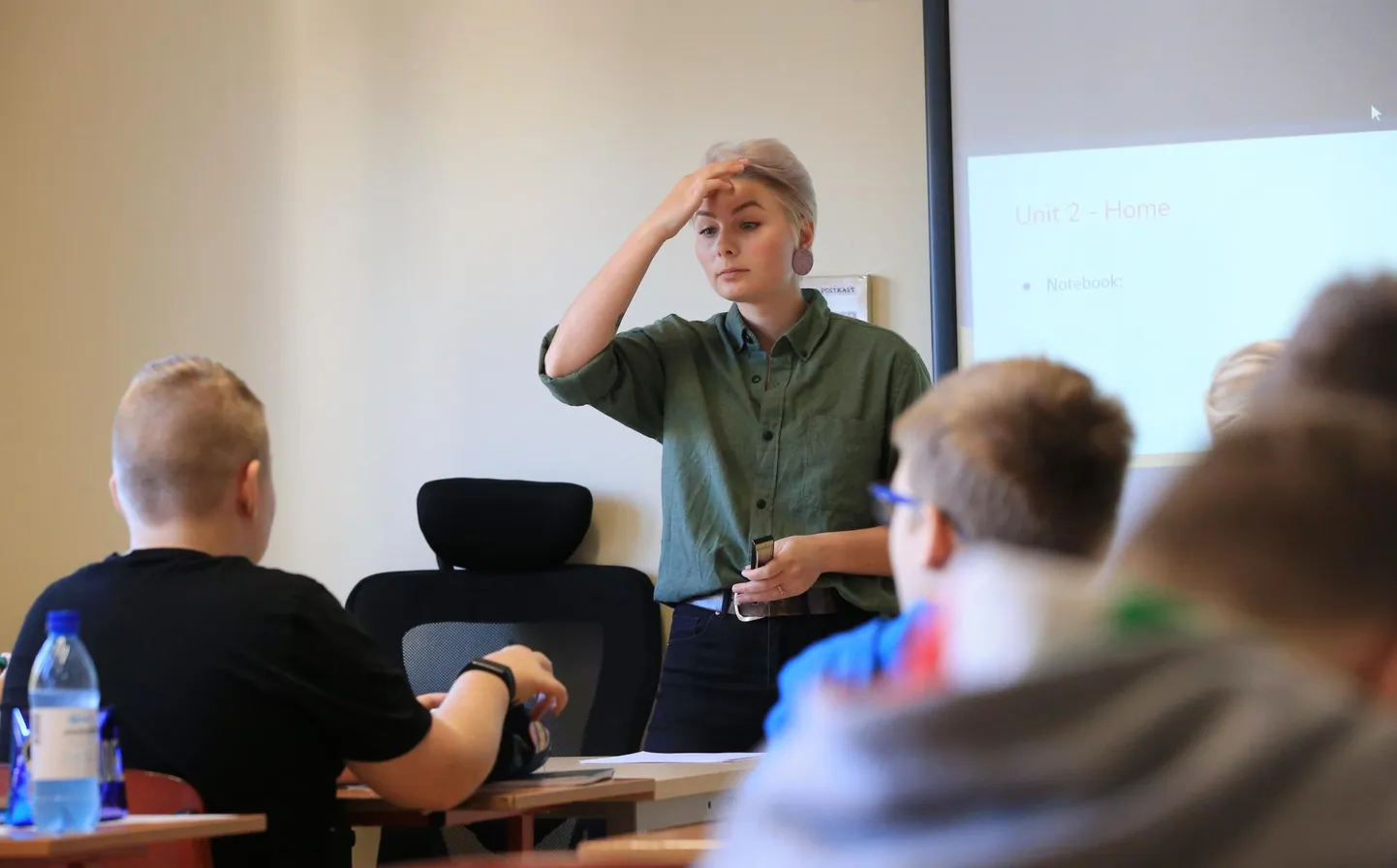 Õpetaja on klassi ees reeglina üksi, lapsi on klassis alati rohkem.
