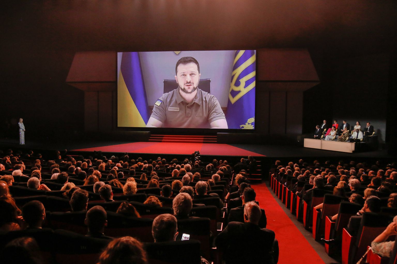 Volodõmõr Zelenskõi pidas Cannes'i filmifestivali avatseremoonial kõne