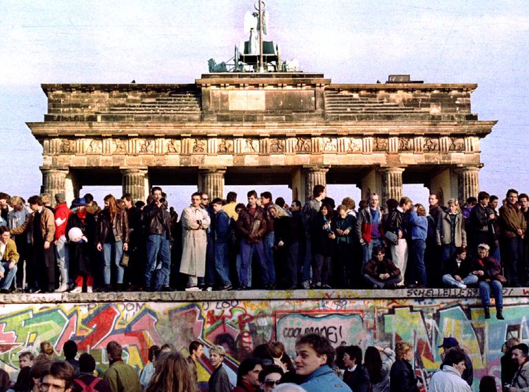 9. novembrit tähistatakse Saksamaal ka Berliini müüri avanemise päevana. 