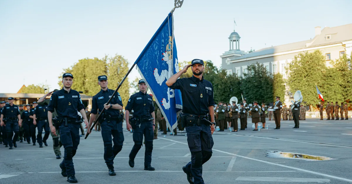 Galerie foto ⟩ Narva a susținut sâmbătă seara o repetiție pentru parada de Ziua Victoriei