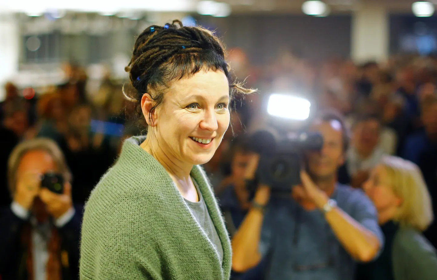 Olga Tokarczuk 10. oktoobril Saksamaal Bielefeldis, kus ta pidas pärast preemia kätte saamist loengu.
