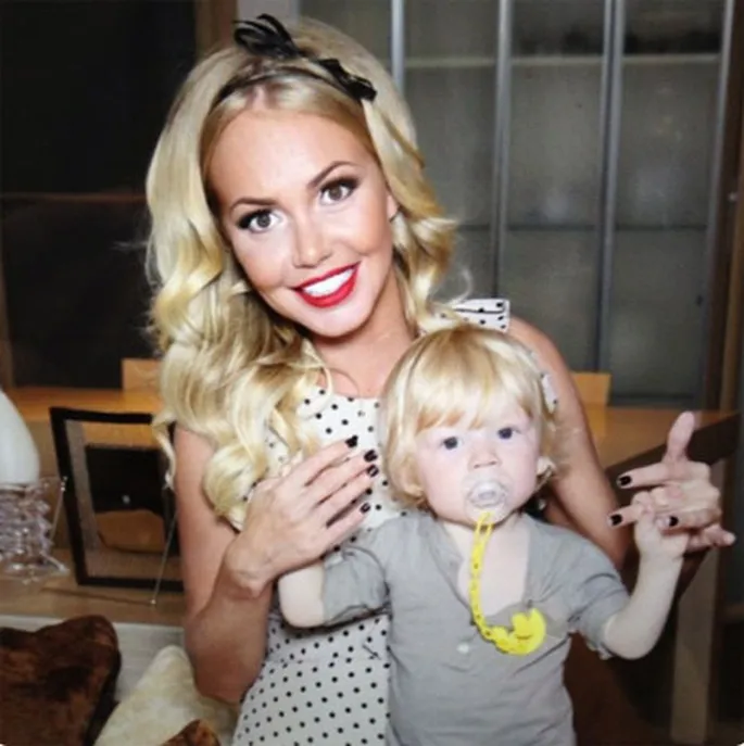 Студент пен ер студент секс ойындарын ойнап отыр.