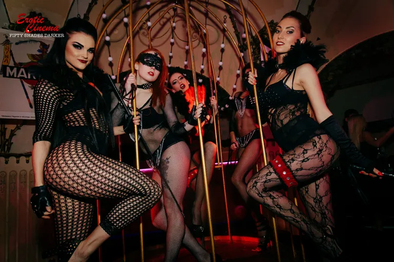 Erotic Cinema ööklubis Teater