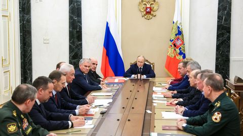 Krievijas aizsardzības ministrs iesaka Putinam atsākt kodolizmēģinājumus