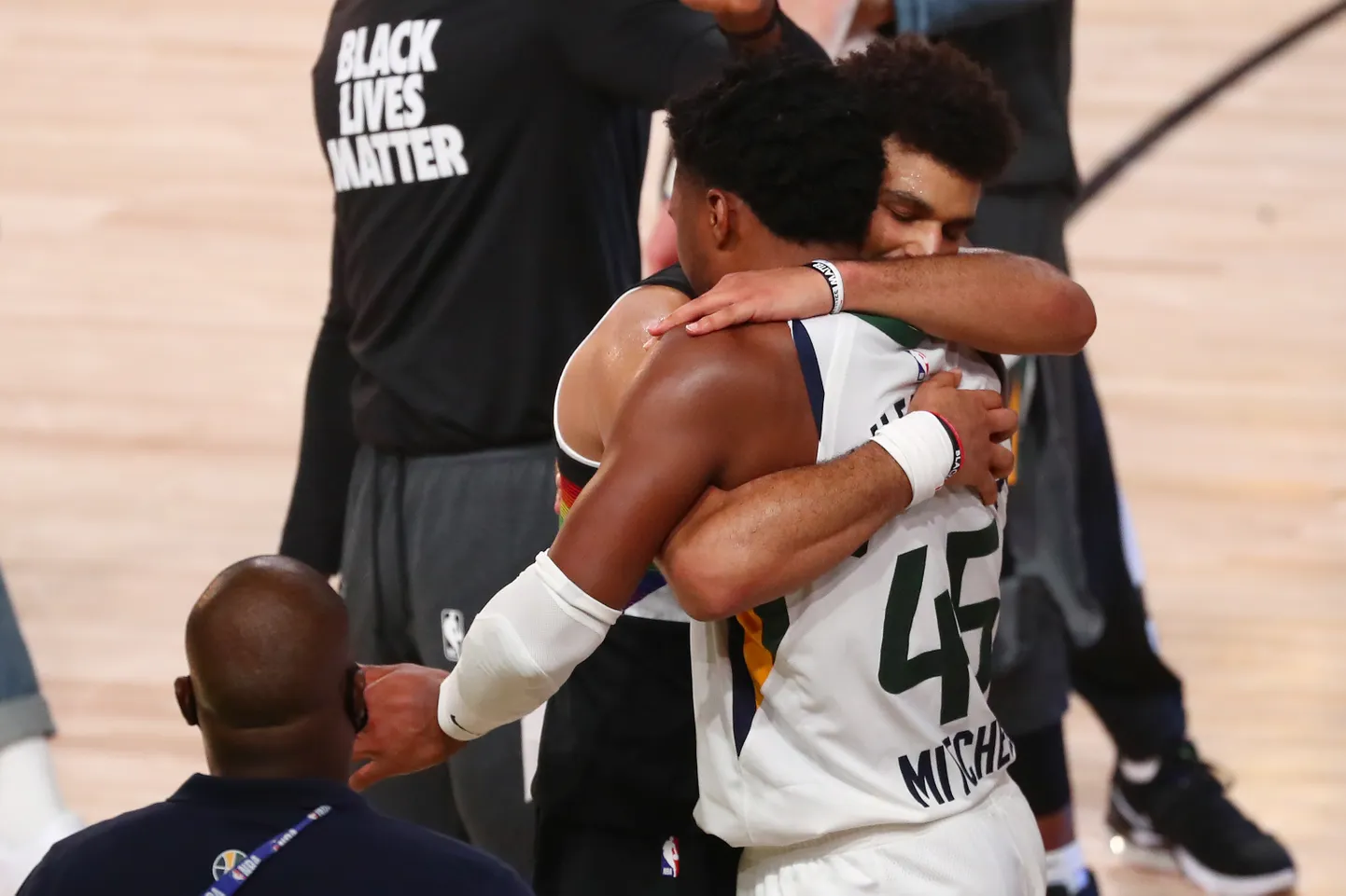 Jamal Murray ja Donovan Mitchell (valges) pakkusid mõnusa etenduse!