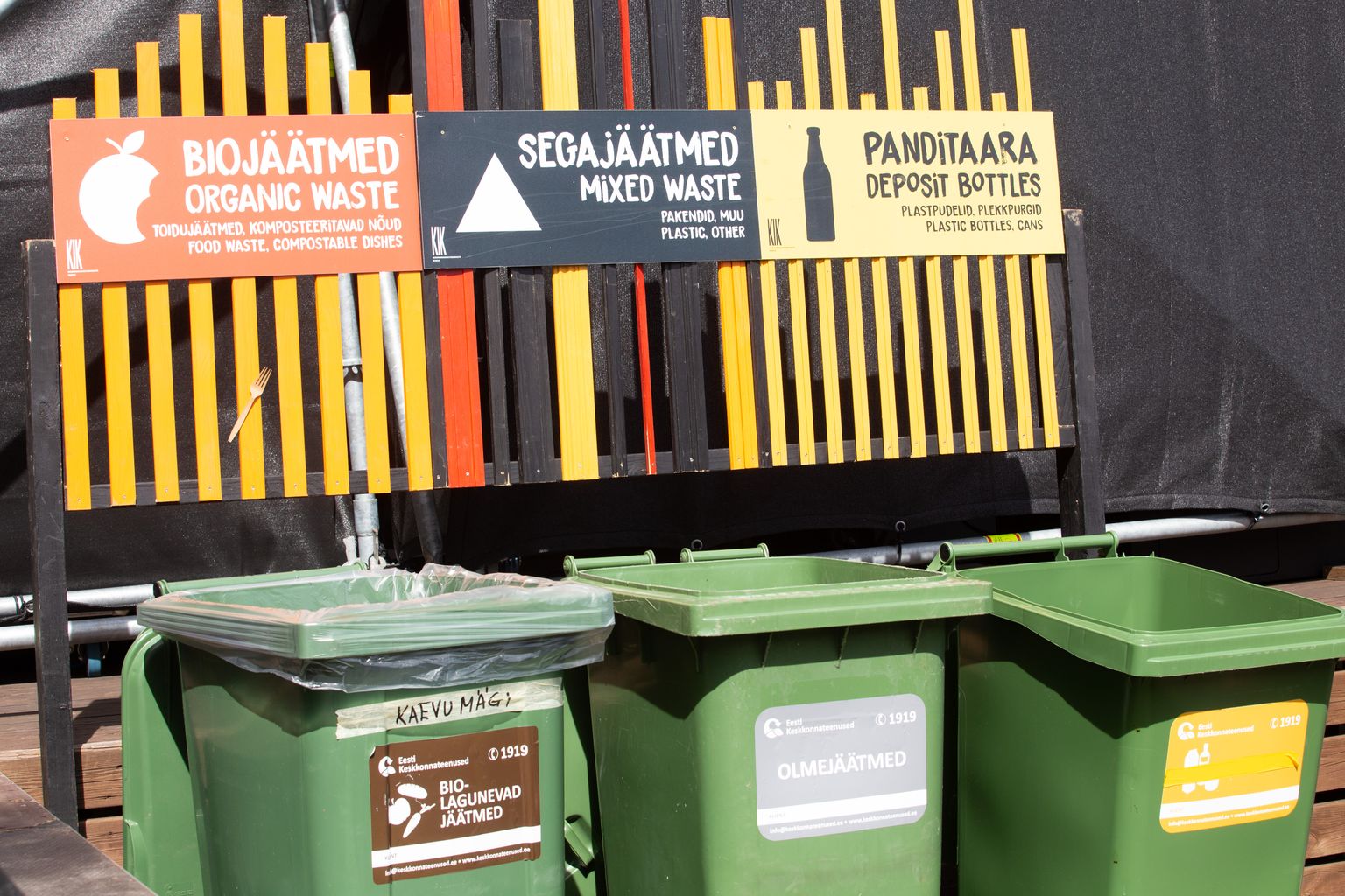 Jäätmete liigiti kogumise võimalused Viljandi Folgil.
