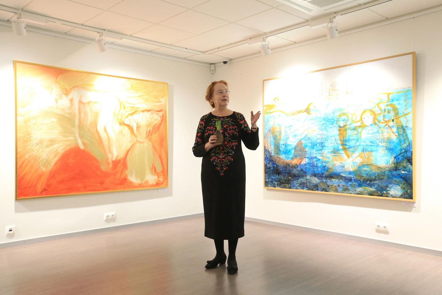 Epp Maria Kokamägi rääkis Tartu ülikooli raamatukogus näituse avamisel oma loomingust.