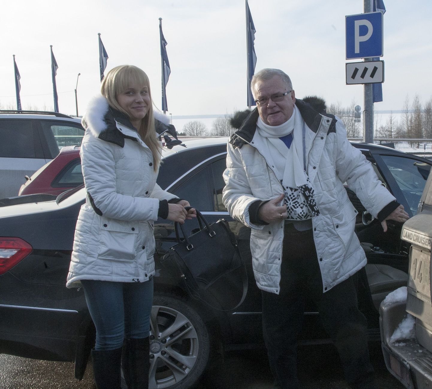 Tallinna linnapea Edgar Savisaar viibis koos oma abi Jekaterina Fedkinaga 5.-9. veebruarini Sotšis olümpiamängudel.