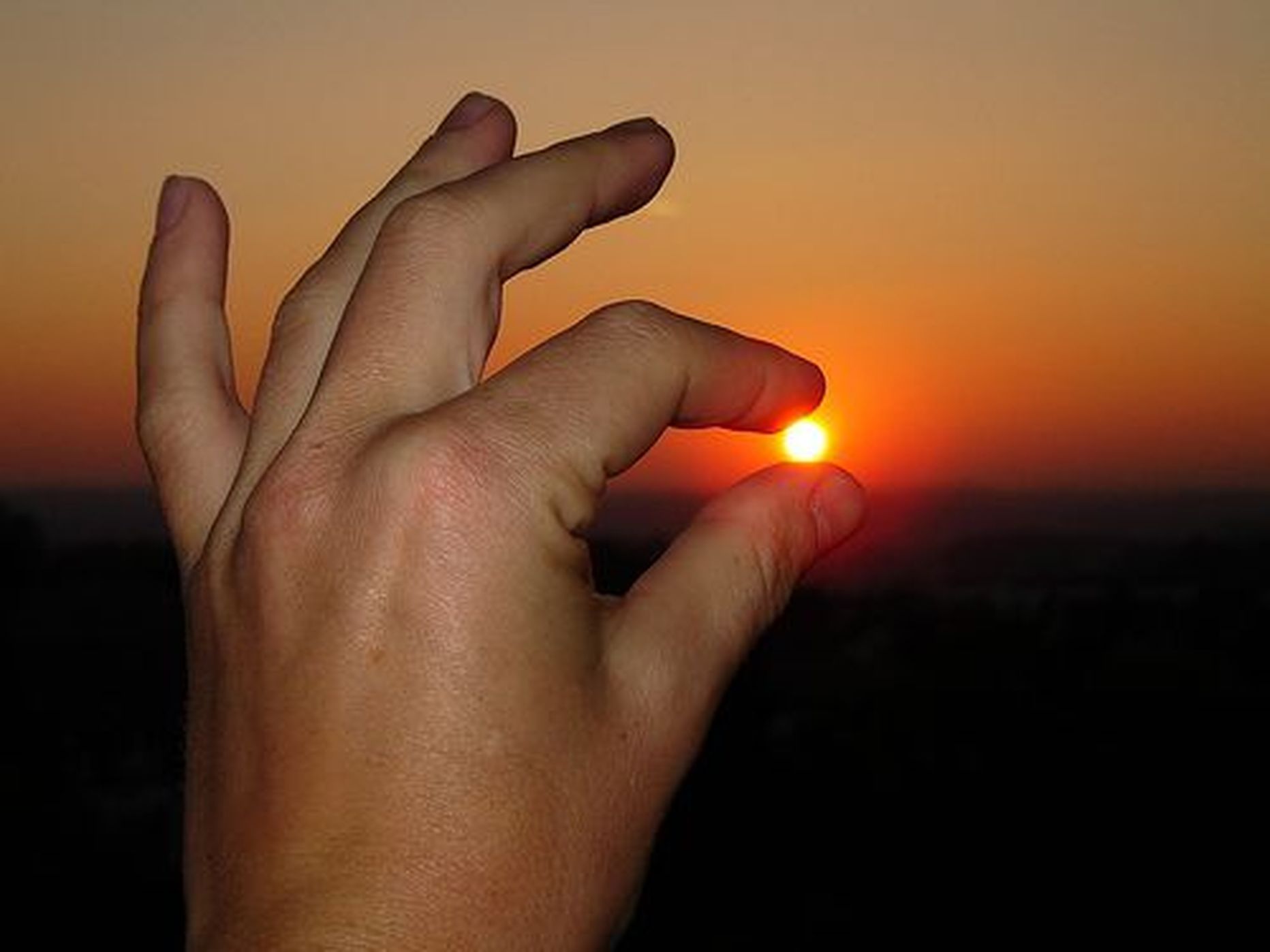 Päike sõrmede vahel