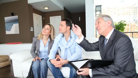 Кто прав – эксперт по недвижимости или нотариус: должен ли квартиросъемщик платить  за ремонт подъезда? Продолжаем дискуссию