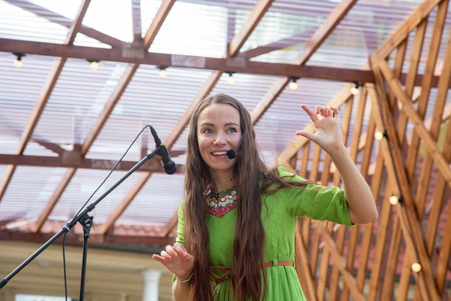 Jutuvestmisfestivalil saab teiste seas kuulata Polina Tšerkassovat, keda festivali korraldajad on nimetanud jutuvestmisprintsessiks. 