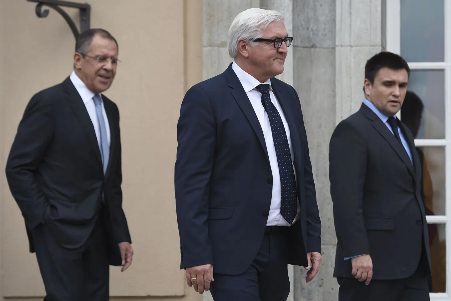 Vene välisminister Sergei Lavrov (vasakul), Saksamaa välisminister Frank-Walter Steinmeier ning Ukraina välisminister Pavlo Klimkin.