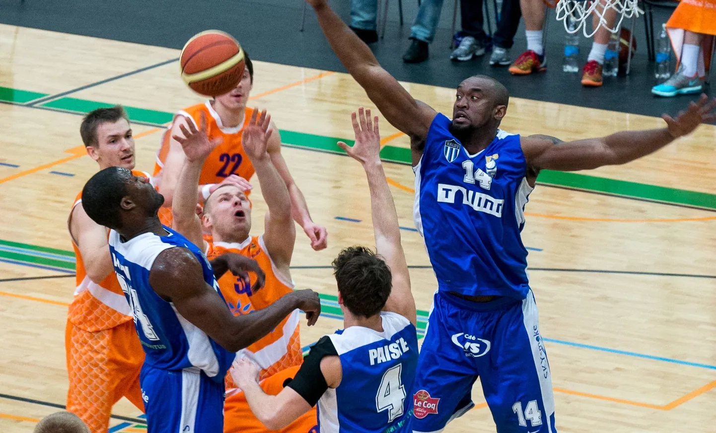 Tallinna Kalevi korvpallur Dennis Mims.