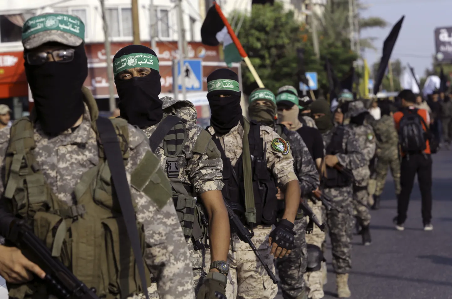 Maskides Hamasi võitlejad eile Gazas