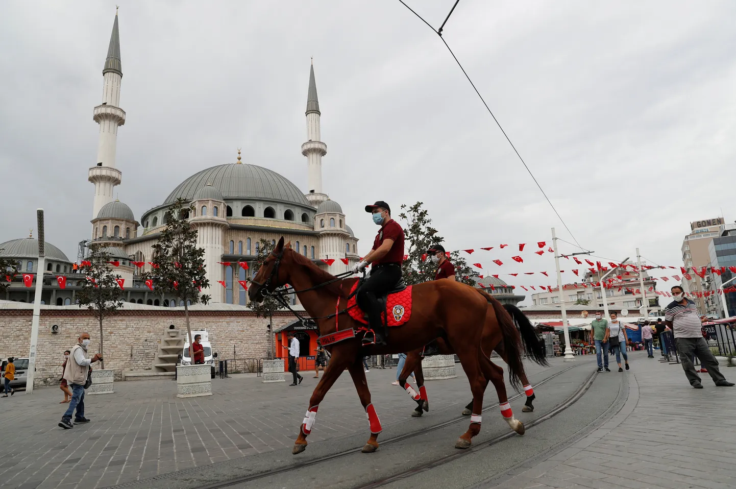 Ratsapolitseinik Istanbulis.