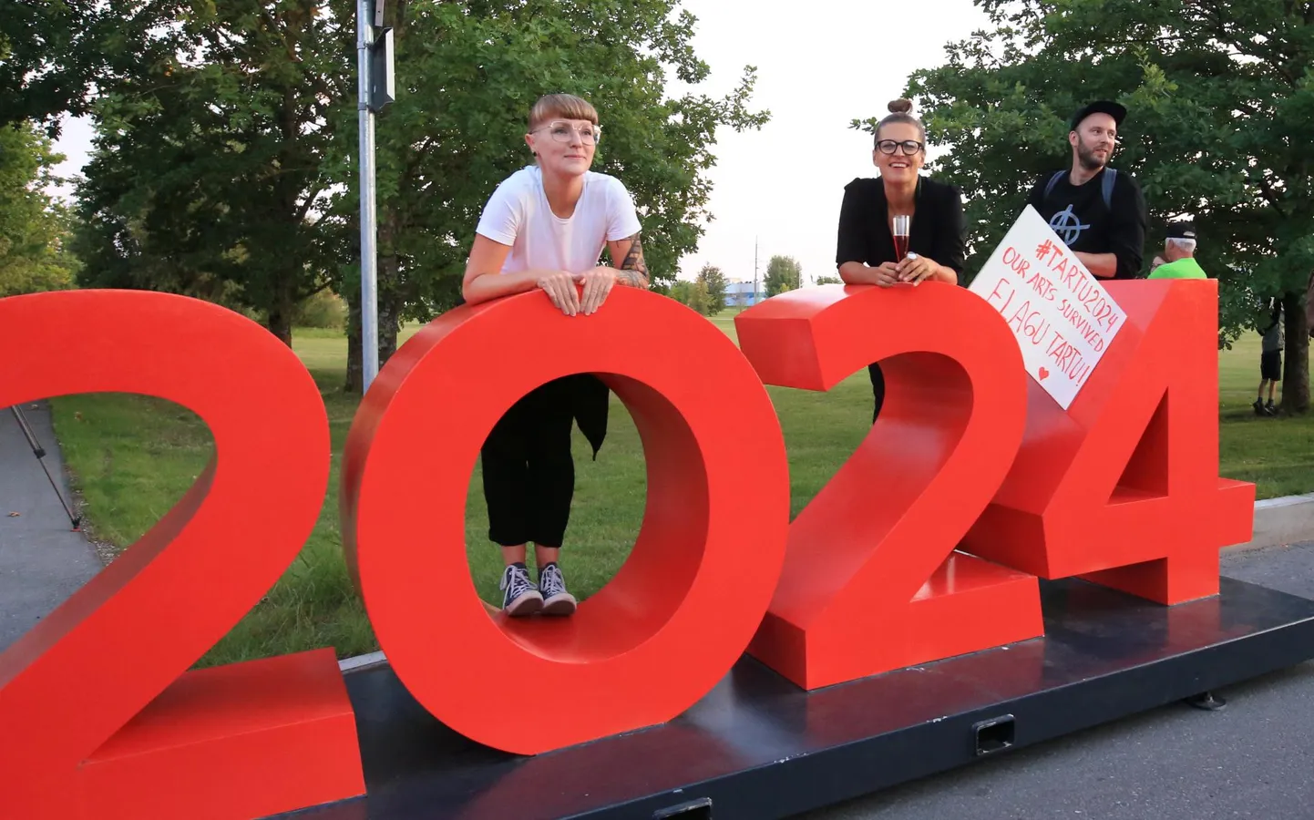 Kui Tartu hakkab 2024. aastal kandma kultuuripealinna tiitlit, peetakse Viljandis jalgpallimäng ning Kondase keskuses saab näha näitust.