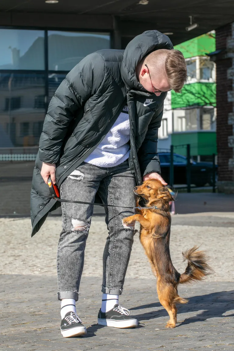 Rasketel aegadel peab piirduma pereliikme puudutusega.