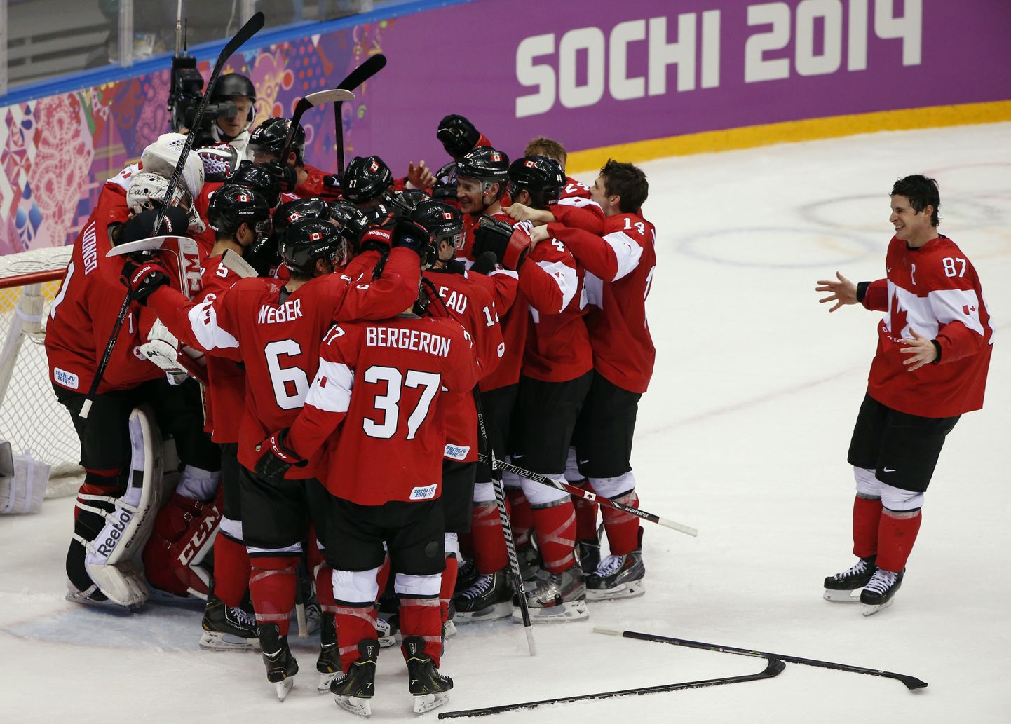 Sotšis olümpiavõitjaks tulnud Kanada ridadesse kuulusid vaid NHLi klubide mängumehed. Pyeongchangis ei pruugi hokisõbrad neist ainsatki jääl näha.