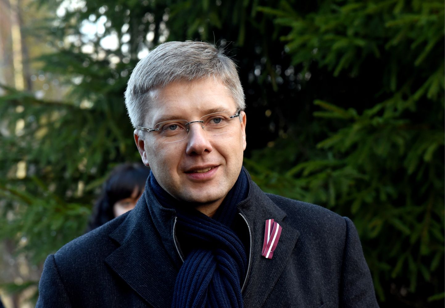 Rīgas domes priekšsēdētājs Nils Ušakovs piedalās Ziemassvētku egles meklējumos Tīreļu mežniecībā, kas tiks uzstādītas Rātslaukumā, Doma laukumā un 11. novembra krastmalā.